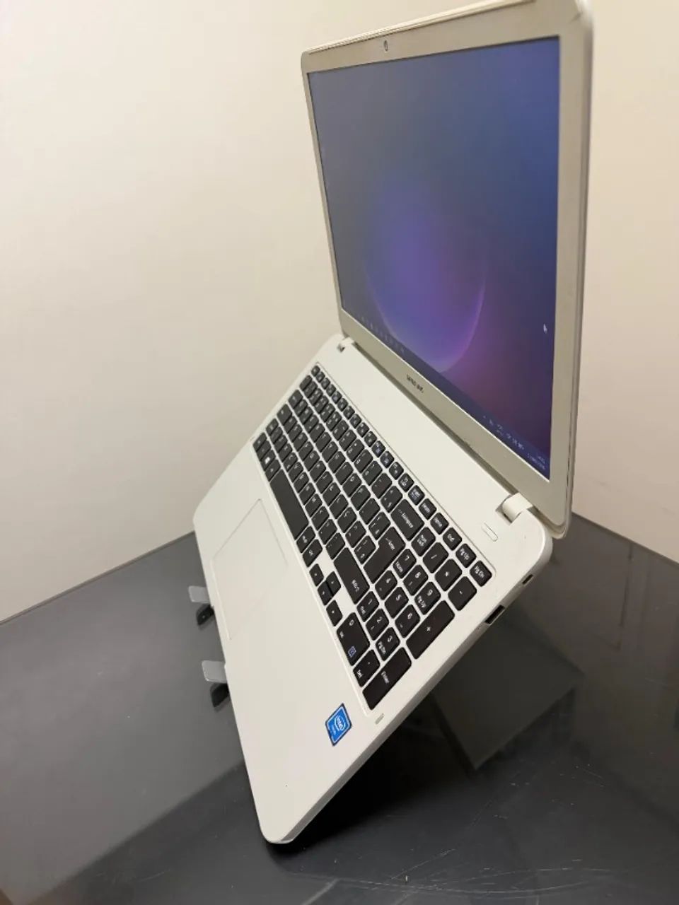 Notebook Samsung Essencial  - Intel Celeron 9°- 8GB RAM DDR4- SSD 128GB - 15P - Completo - Foto 3