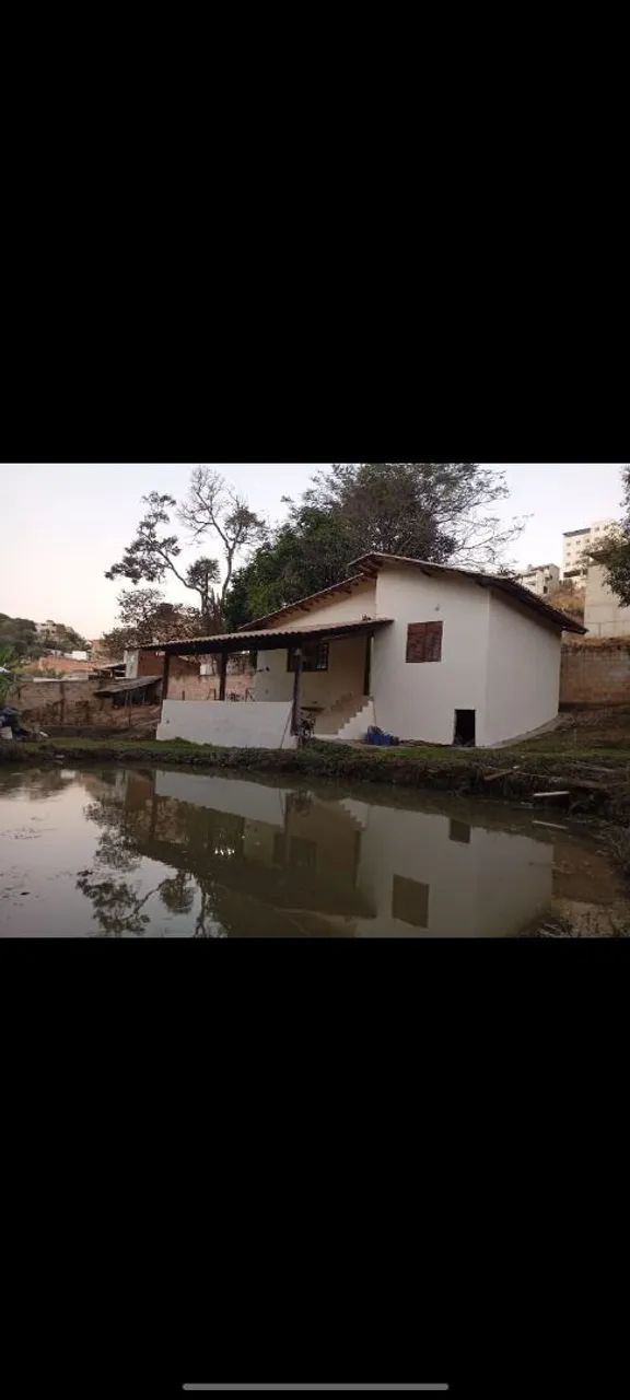 Linda casa um sítio a 5 min do centro de contagem 
