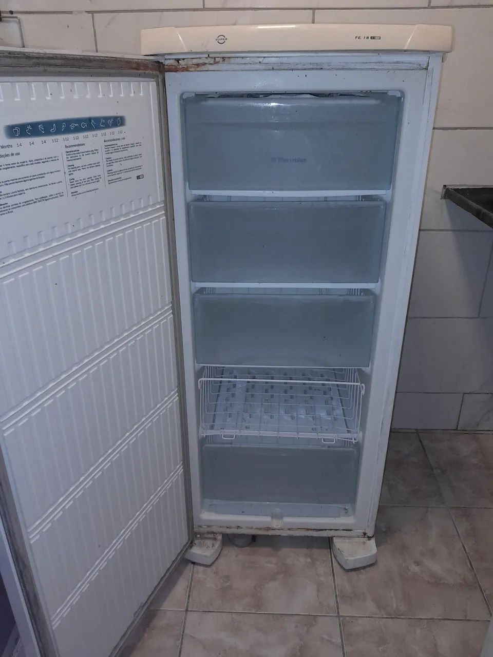 Frezzer vertical - Foto 2
