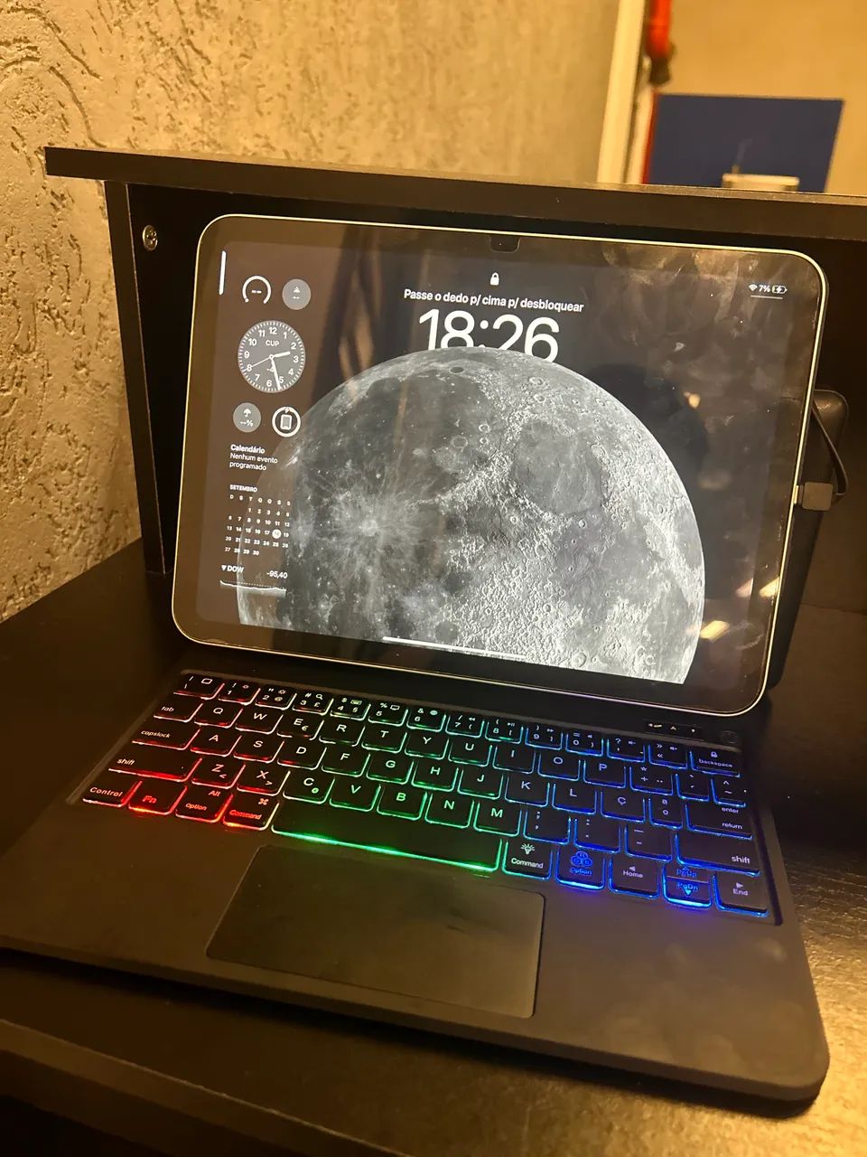 iPad 11 - 128gb na Garantia + teclado e película 
