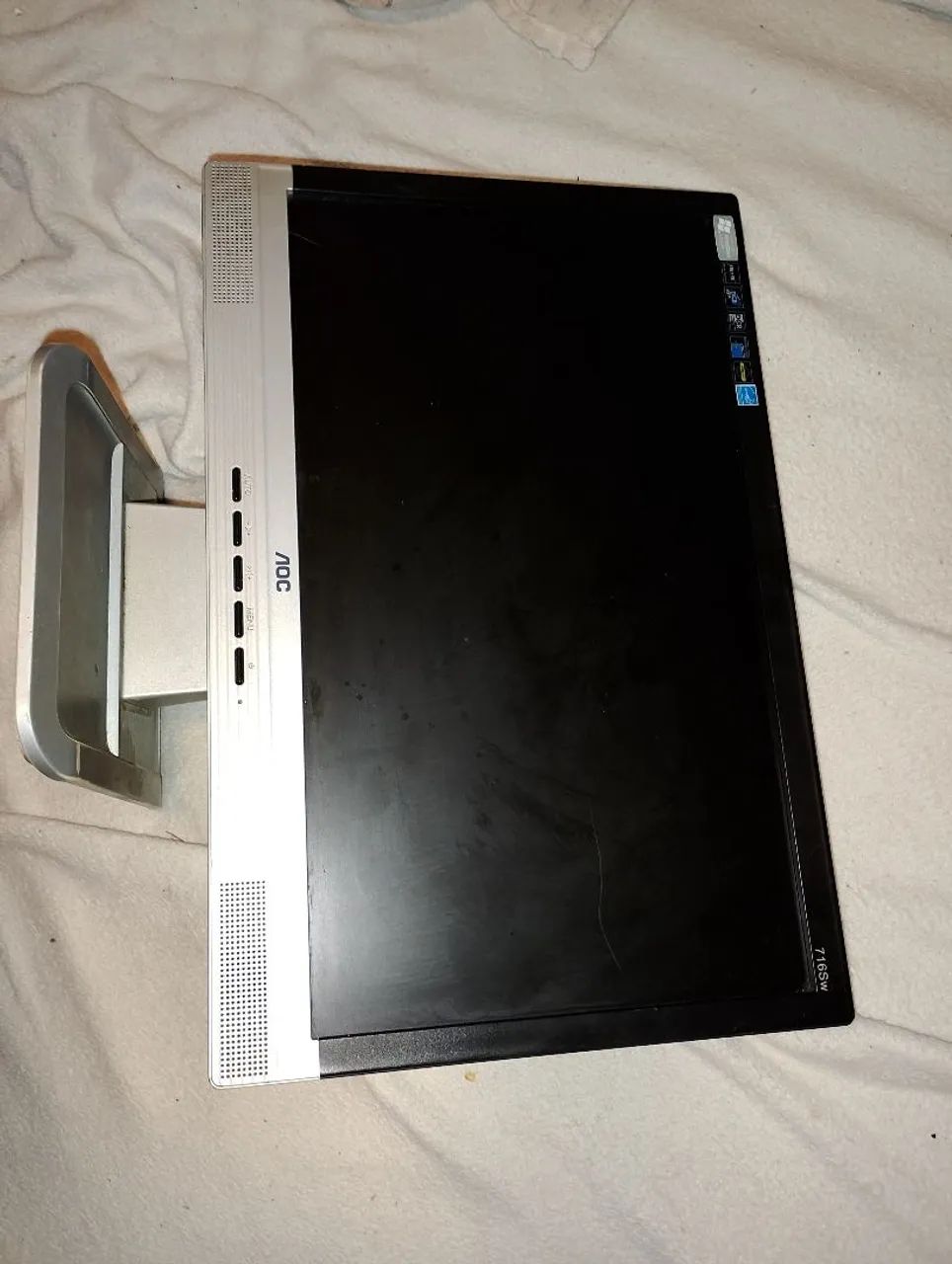 Vendo monitores com defeito 