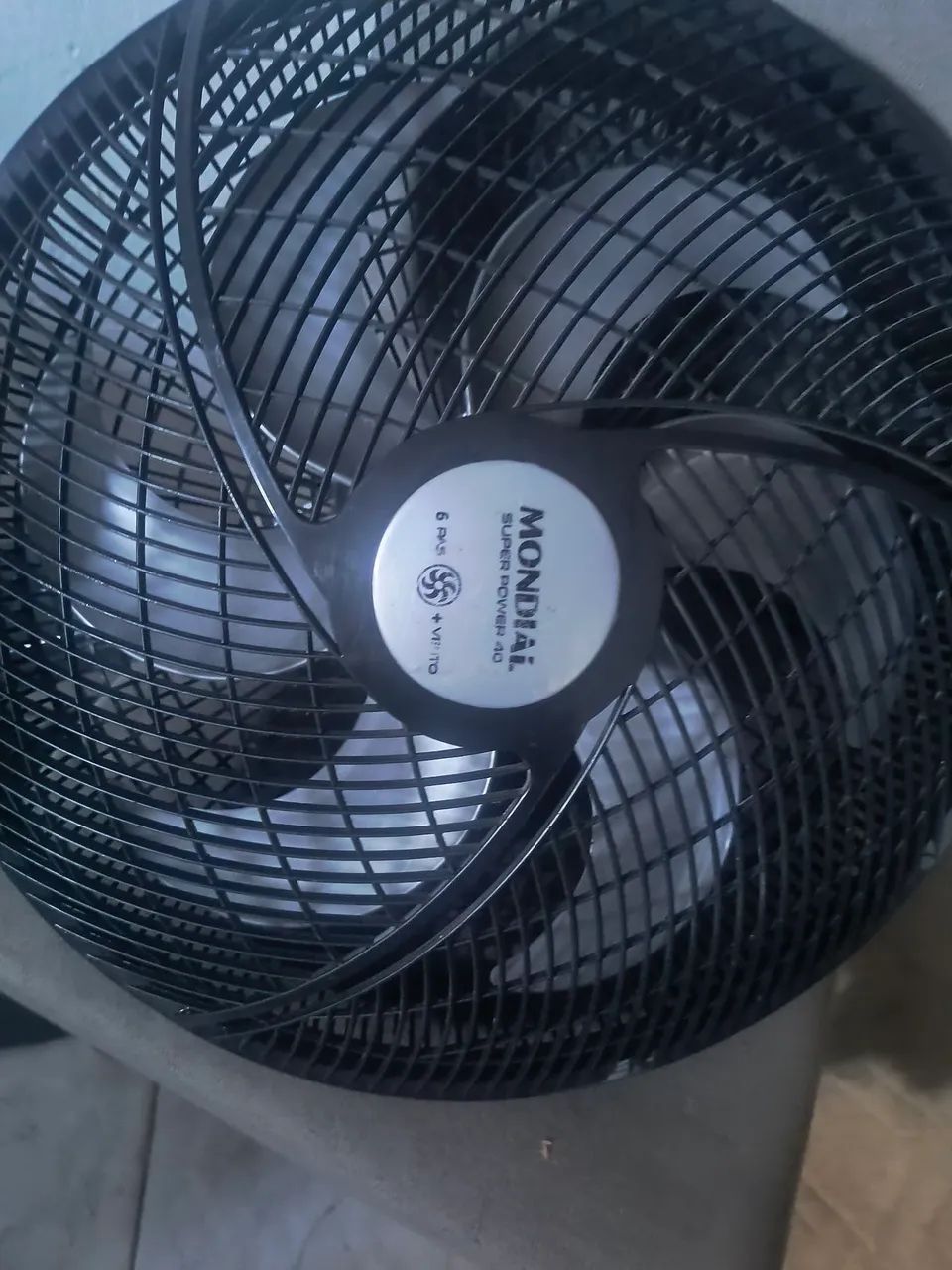 Ventilador funcionando perfeitamente apenasdefeito na parte do encaixe  - Foto 2