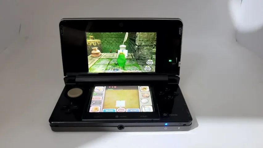 NINTENDO 3DS + CASE