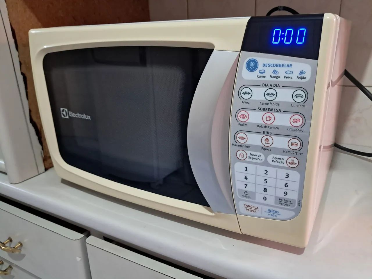 Microondas Electrolux 18 litros  - Foto 3