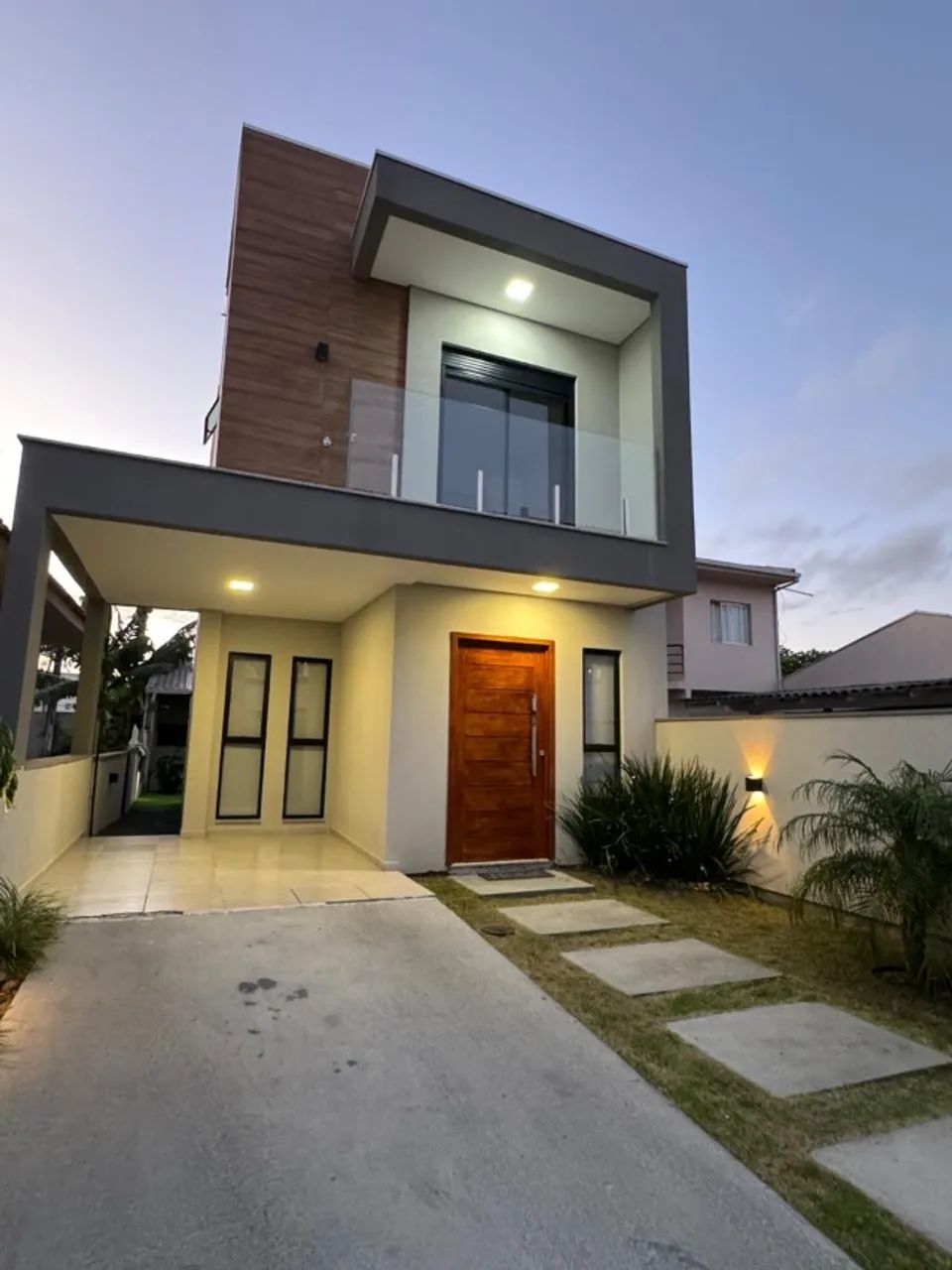 CASA PARA ALUGUEL ANUAL NOS INGLESES