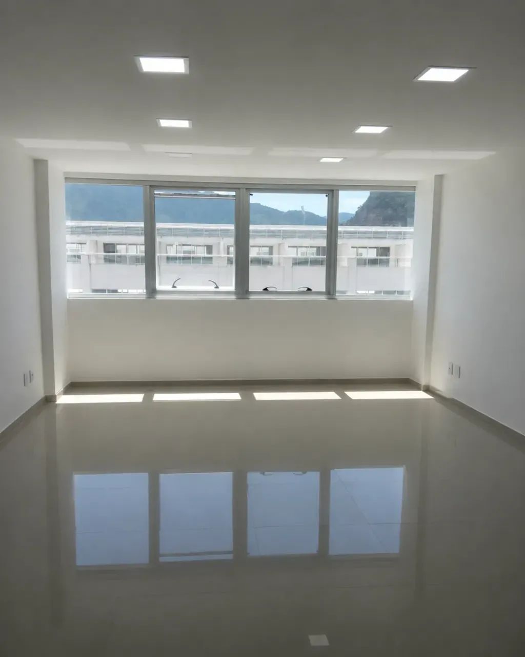 Sala comercial Uptown Barra - 25m2 - Rio de Janeiro - RJ