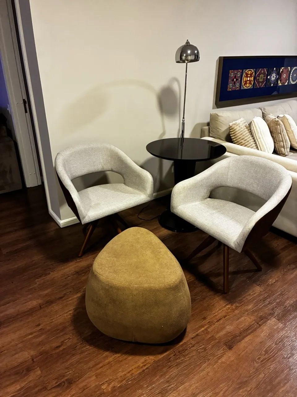 2 poltronas giratória para sala. - Foto 3