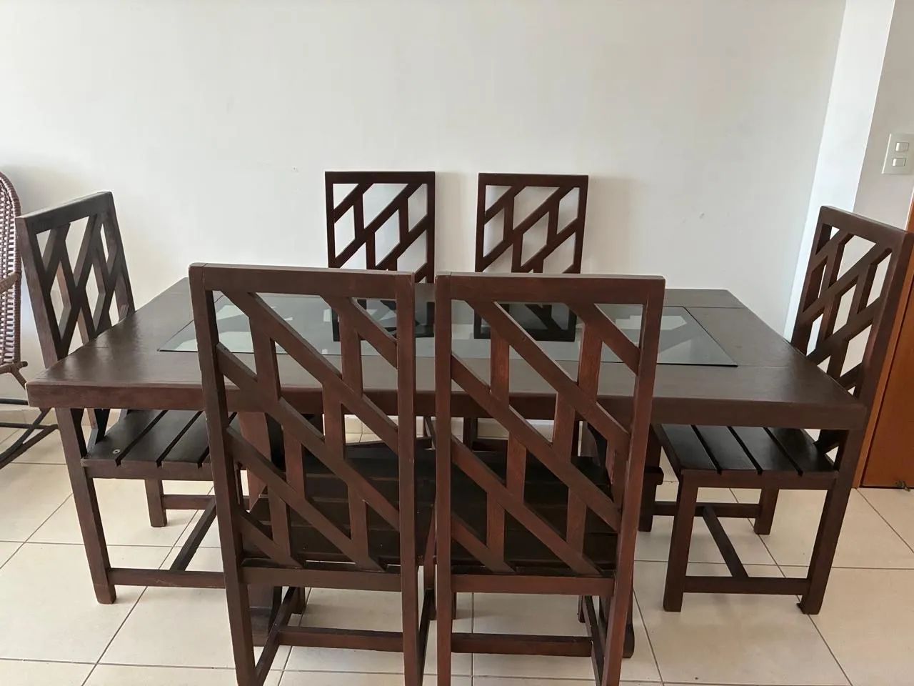 Mesa 6 lugares de madeira