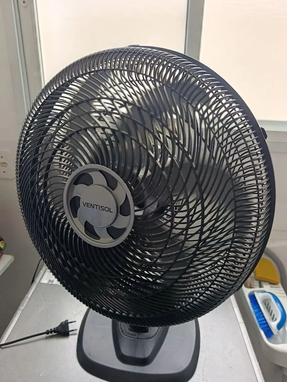 Vendo Ventilador Turbo de Mesa Ventisol 40CM - Foto 3