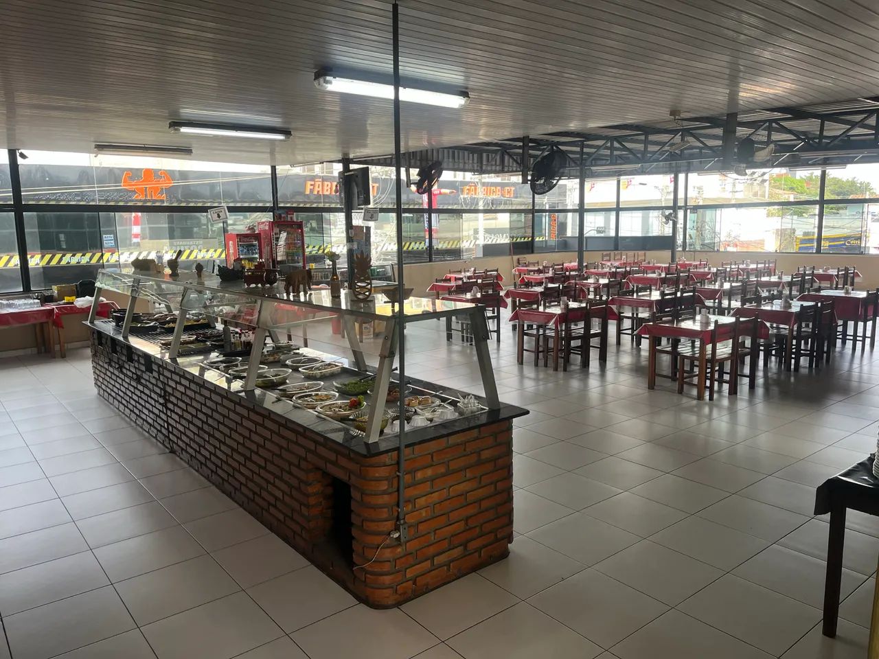 Restaurante no centro de Betim