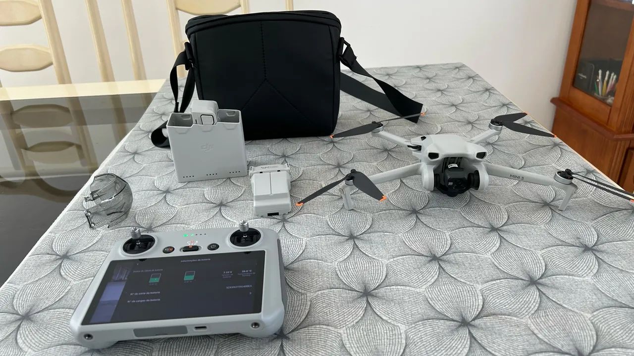 Drone DJI Mini 3 combo com tela