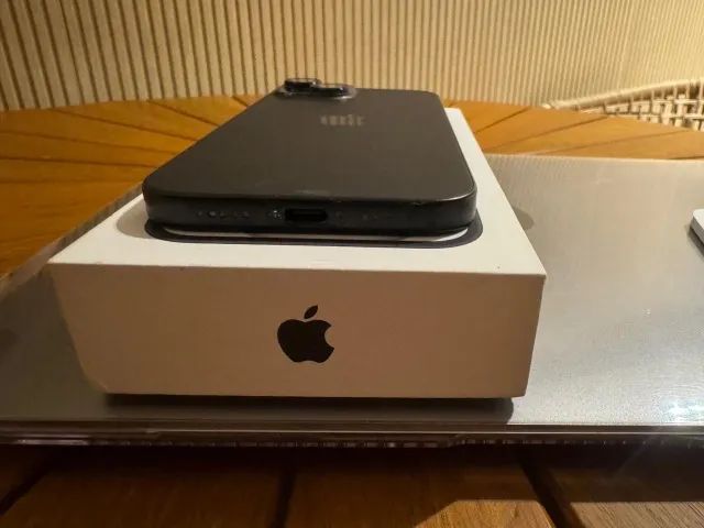  iPhone 15 128 GB Cinza Espacial Perfeito Estado de Conservação  - Foto 3