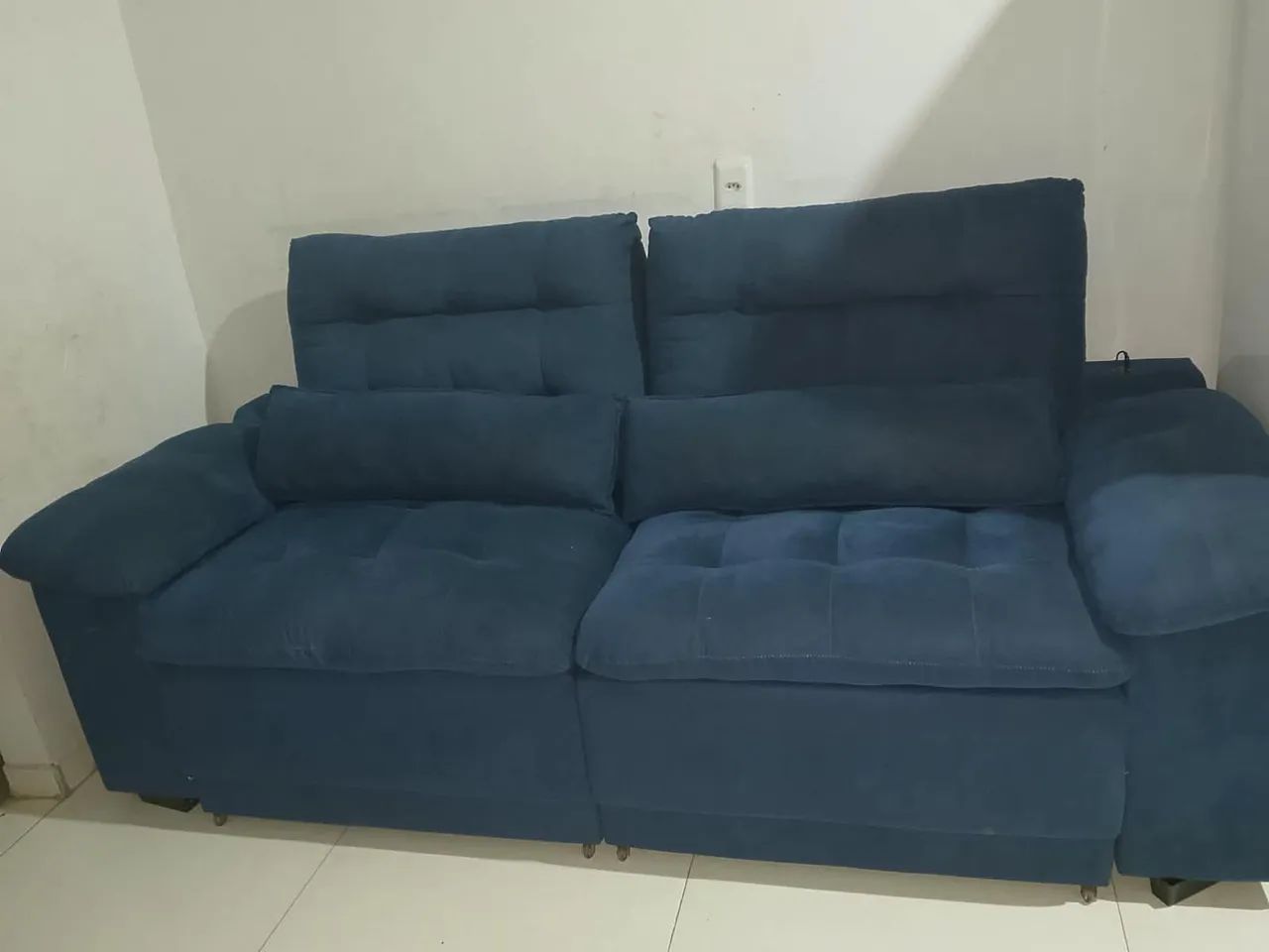 Sofá retrátil.