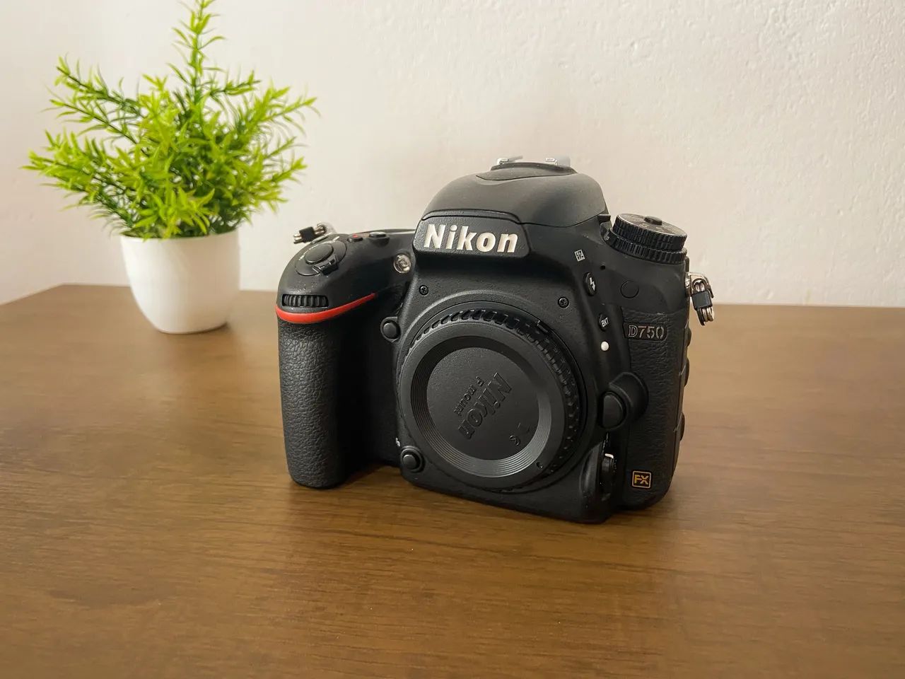 Câmera Nikon D750 full frame - 95k cliques 