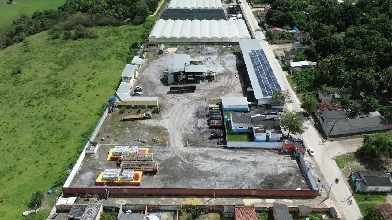 ALUGO ÁREA E GALPÃO