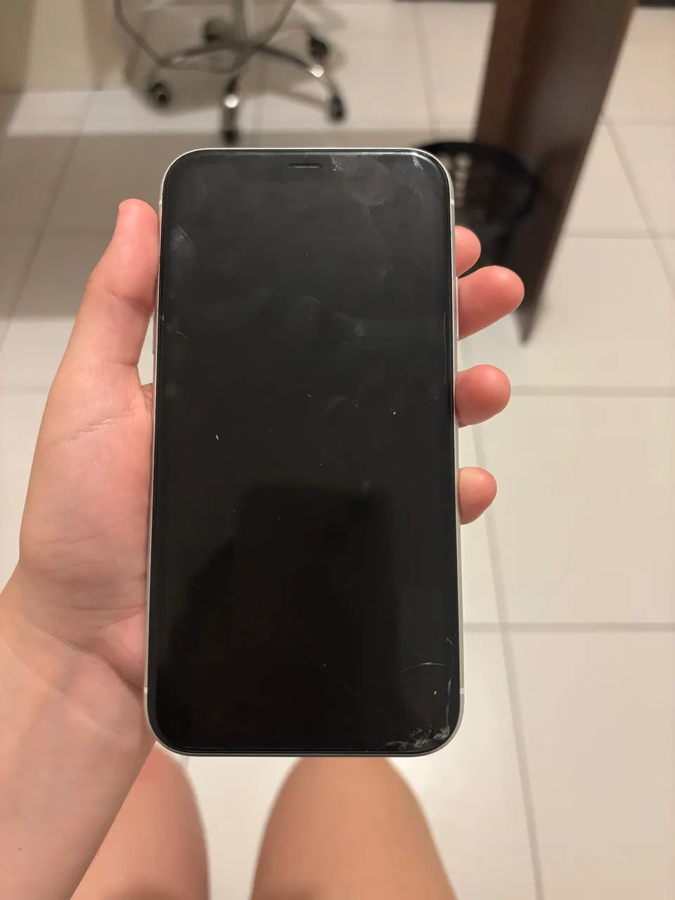 iPhone XR com tela trincada - Celulares e Smartphones - Boa Viagem