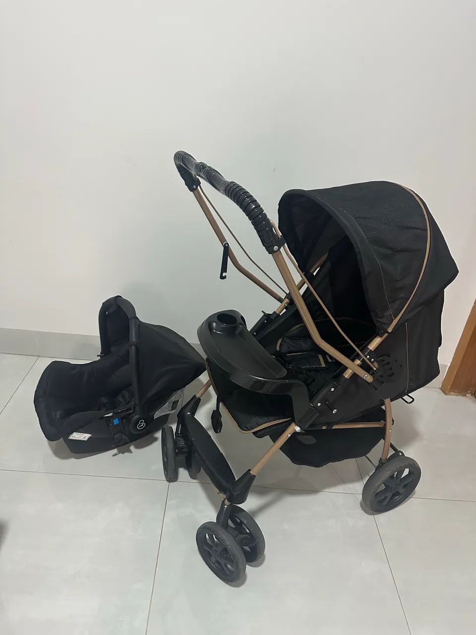 Kit carrinho de bebê + bebê conforto  - Foto 3