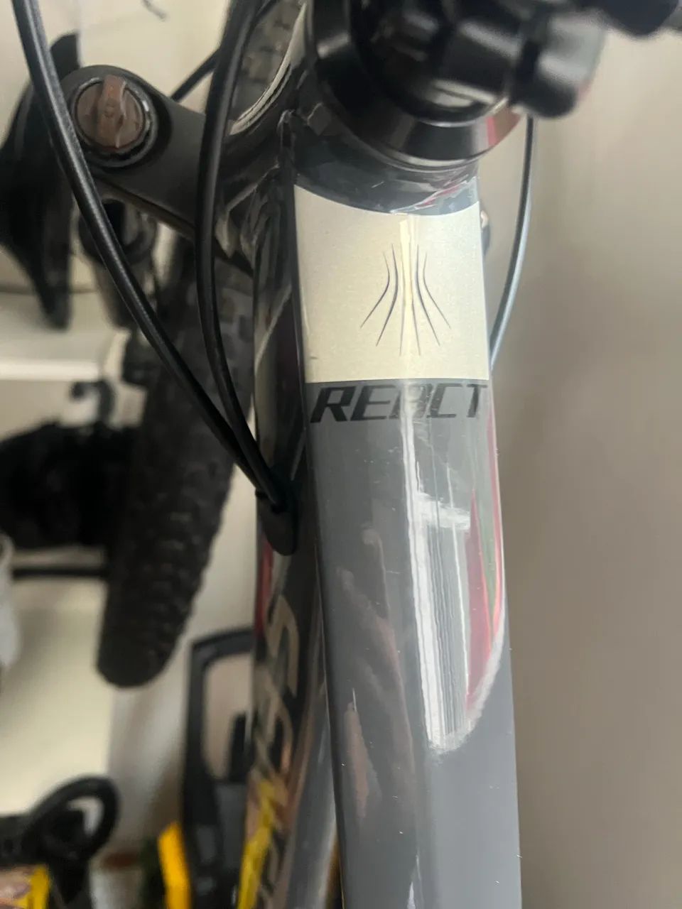 Sense react sport 2025 tamanho L