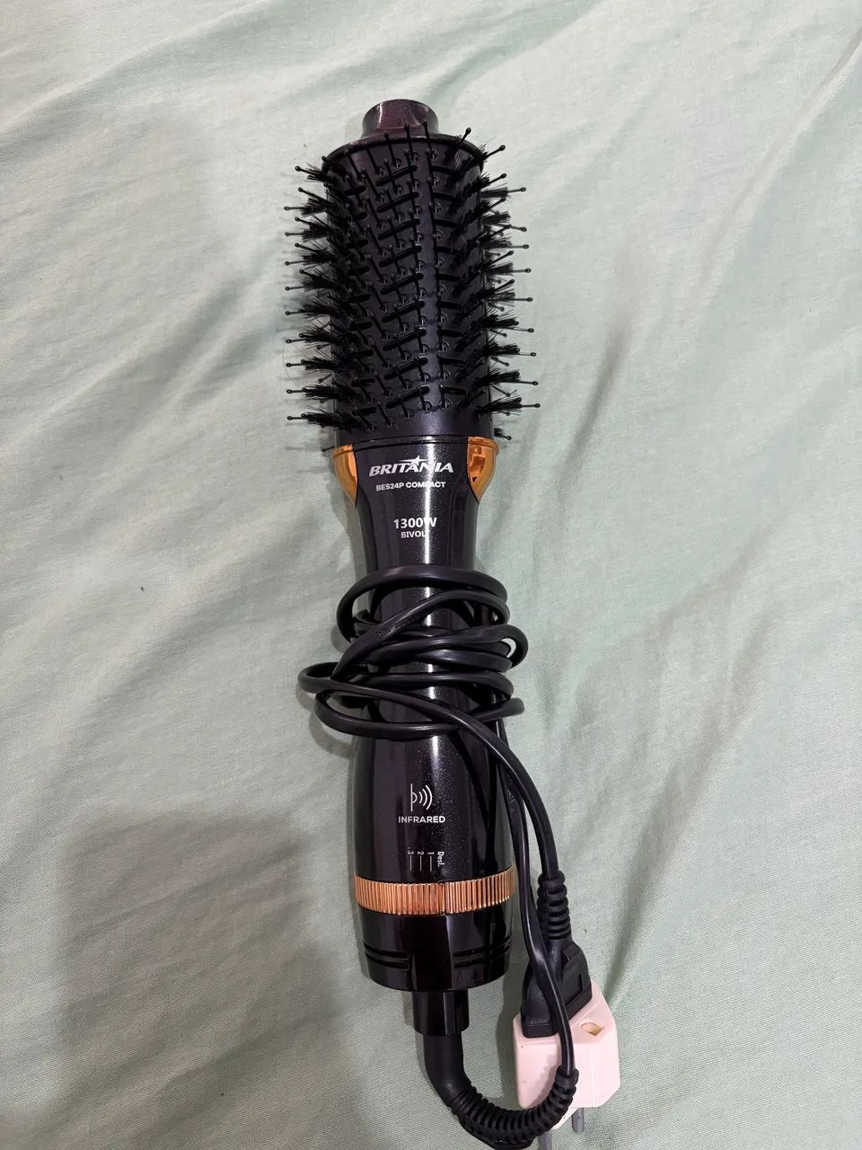Escova secadora pouco usada