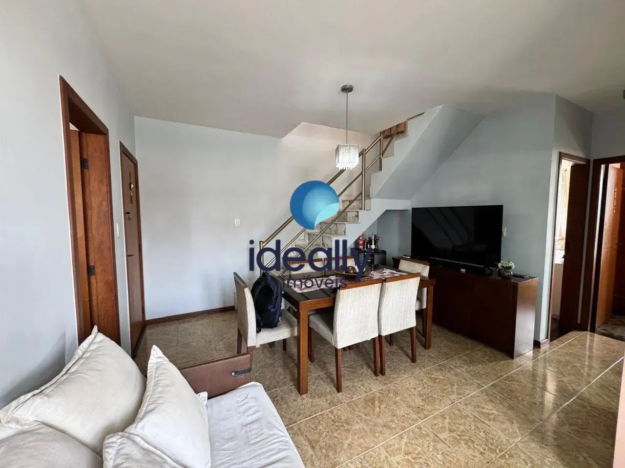 CASA GEMINADA COM ENTRADA COLETIVA NO PINDORAMA