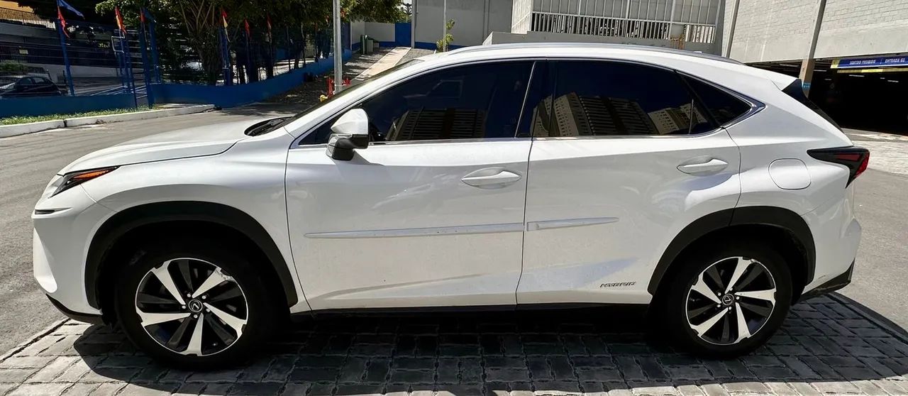 Lexus Nx-300 NX-300h Luxury 4x4 2.5 16V Aut. (Híb.) 2019