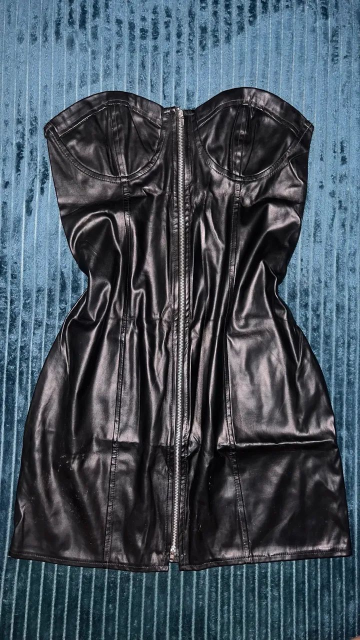 Vestido de couro preto - Foto 3