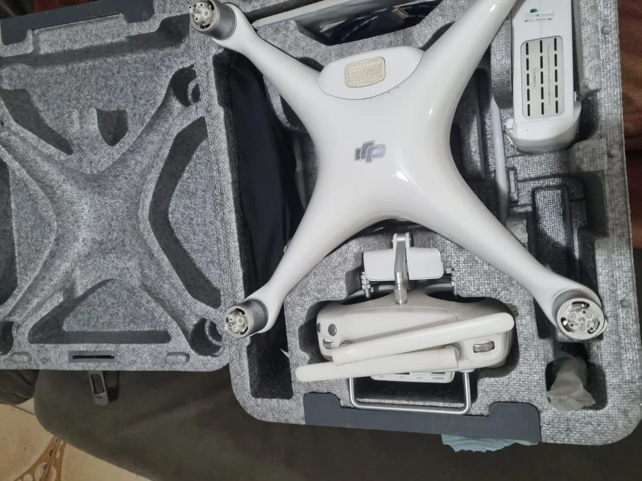 Phantom 4 - Foto 3