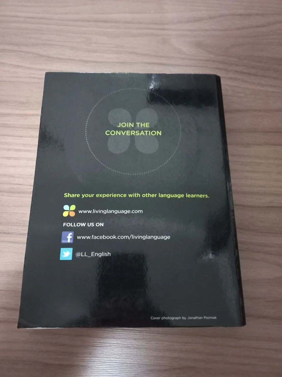 Livro Living Language English - Intermediate - Foto 2