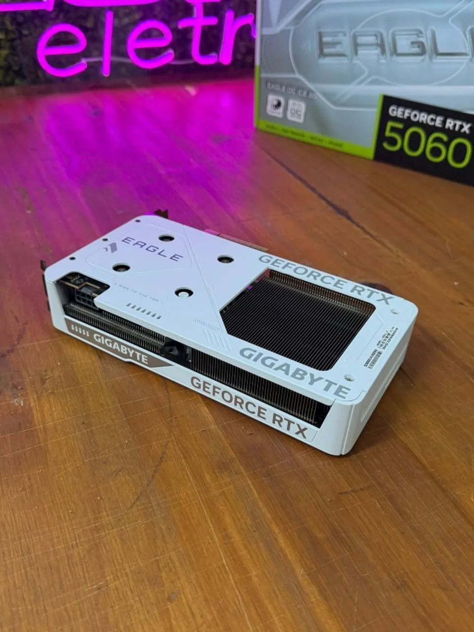 Gigabyte RTX 5060 8GB Eagle ICE - Foto 2