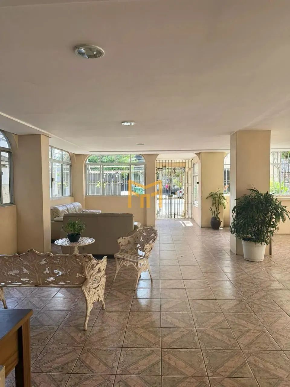 ALUGUEL E VENDA | Apartamento reformado de 4 quartos no Ed. Jerônimo Pimentel - Foto 5