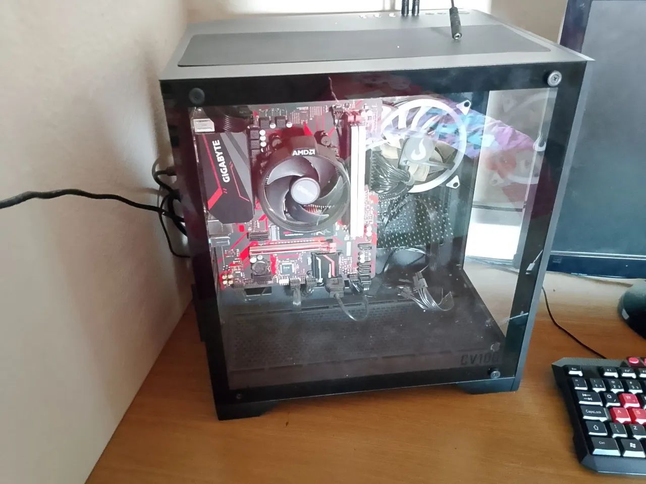 Pc com r5 5600gt pra vende logo
