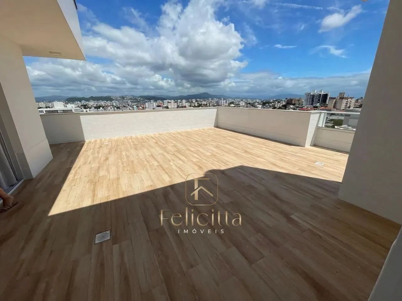 Apartamento com 02 dormitórios 01 suíte em Capoeiras em Florianópolis/SC - Foto 4
