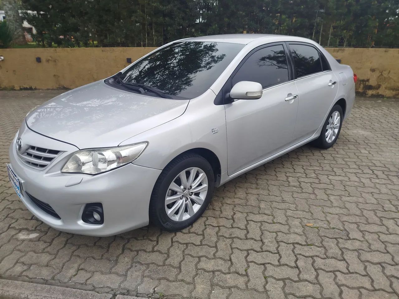 Toyota Corolla Altis 2.0 Flex 16V Aut. 2013