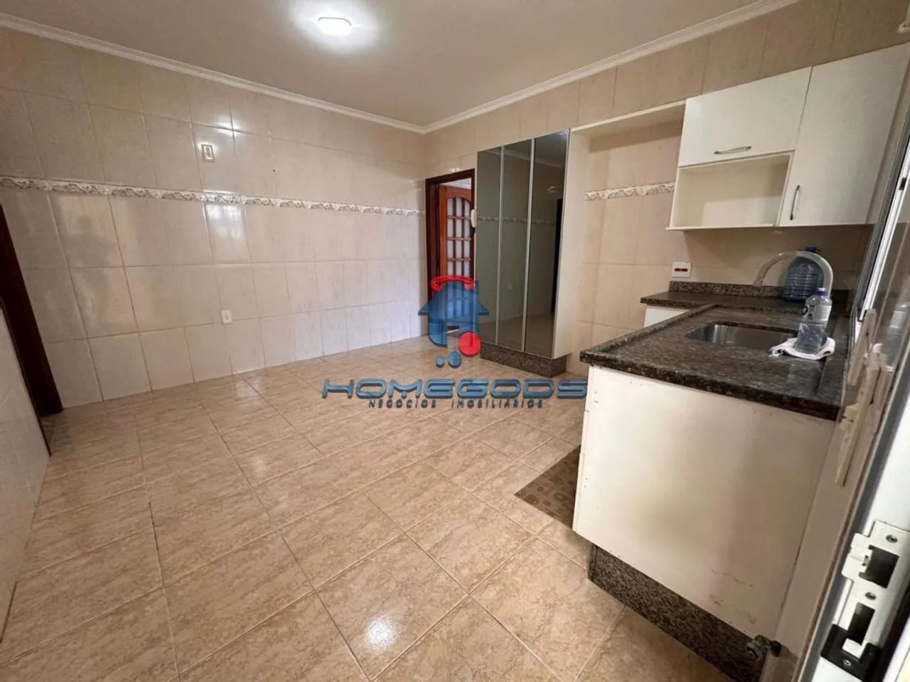 Casa à venda em Amparo, Arruda, com 3 quartos, com 230 m²