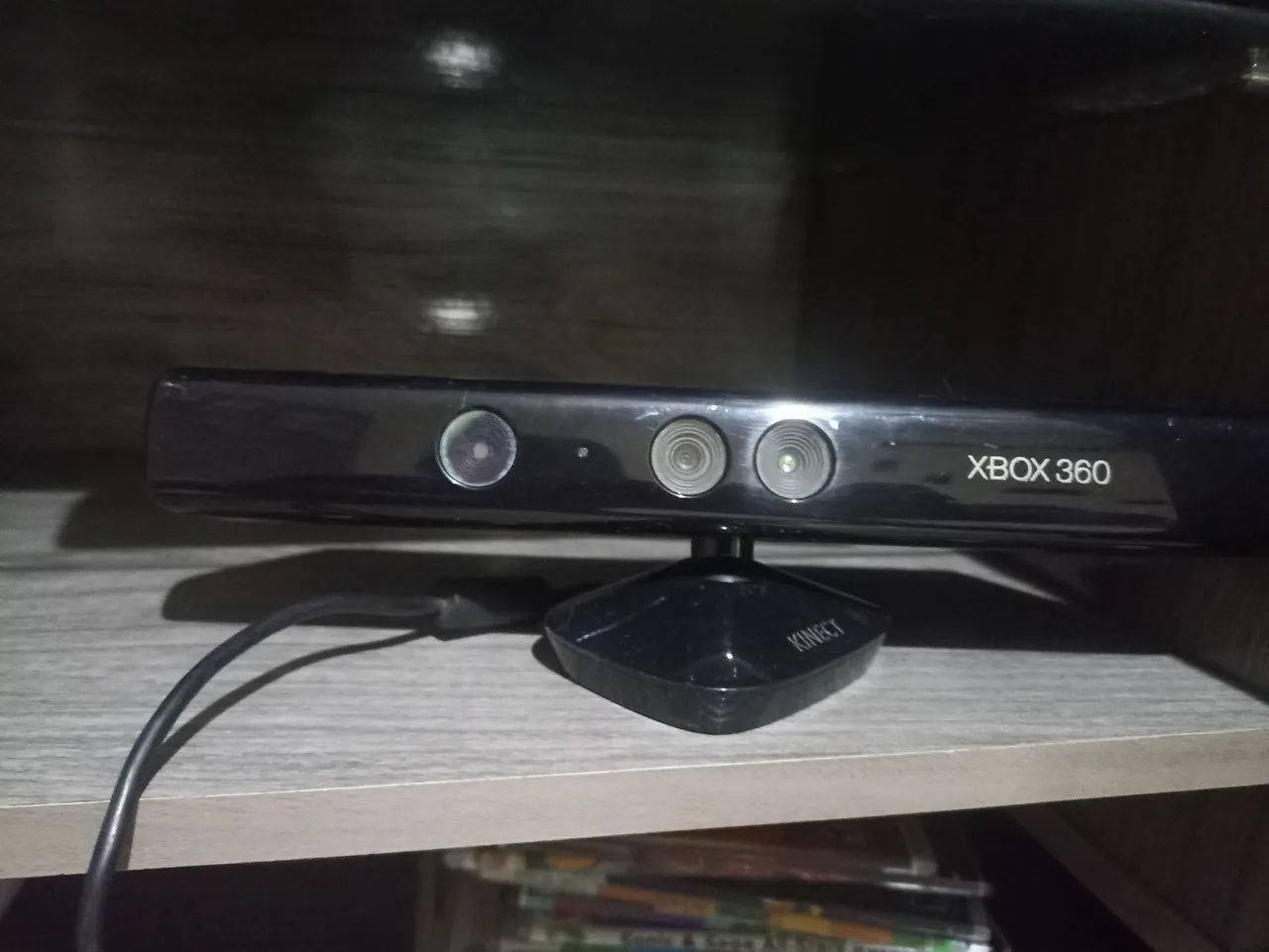 XBOX 360 COM KINECT E DOIS CONTROLES - Foto 2
