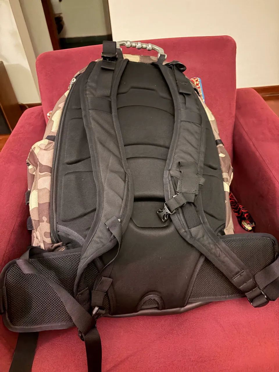 mochila oakley kitchen camuflada - Foto 2