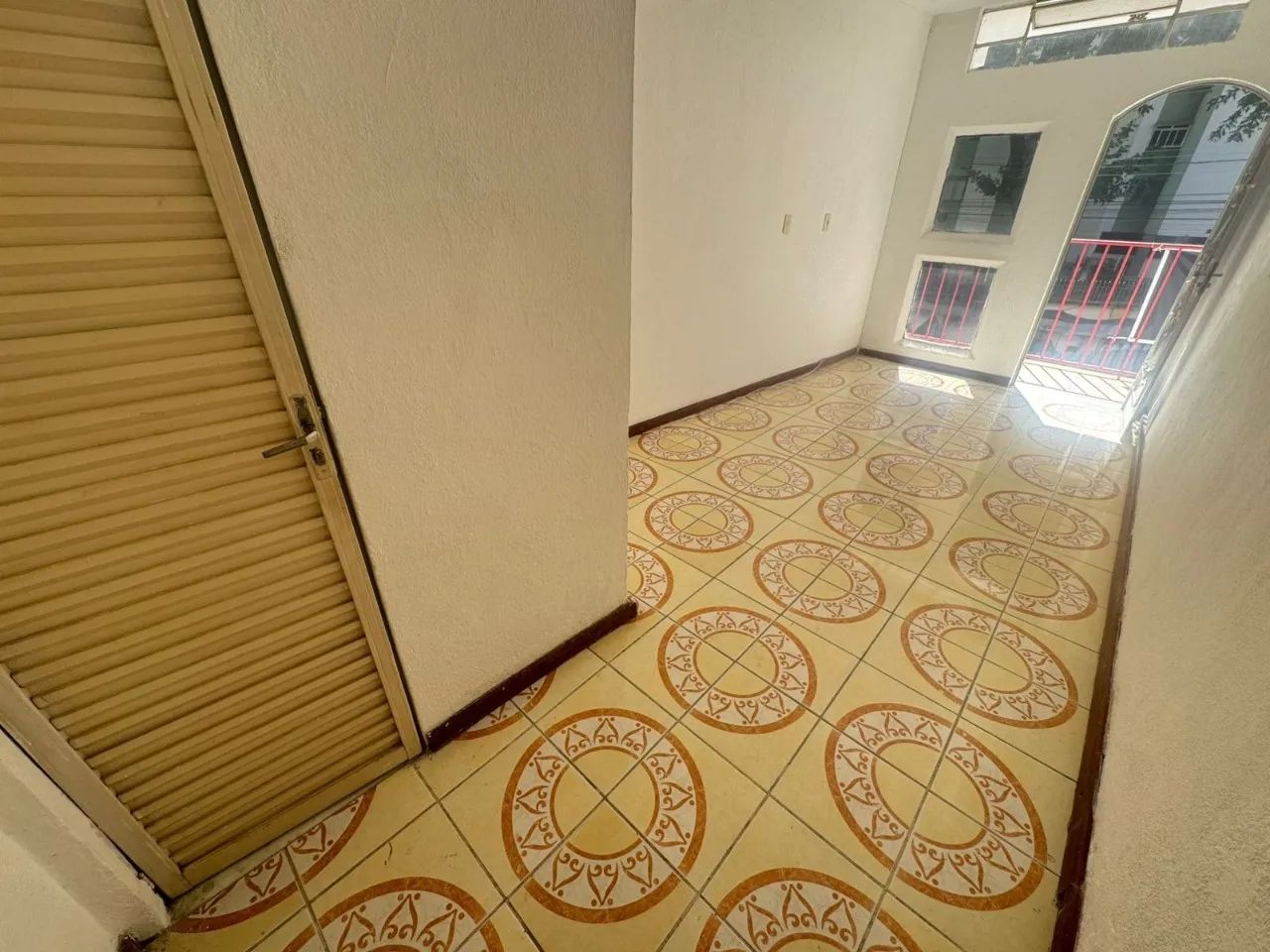 sala comercial Bairro Ipiranga com banheiro, acabamento em cerâmica - Foto 4