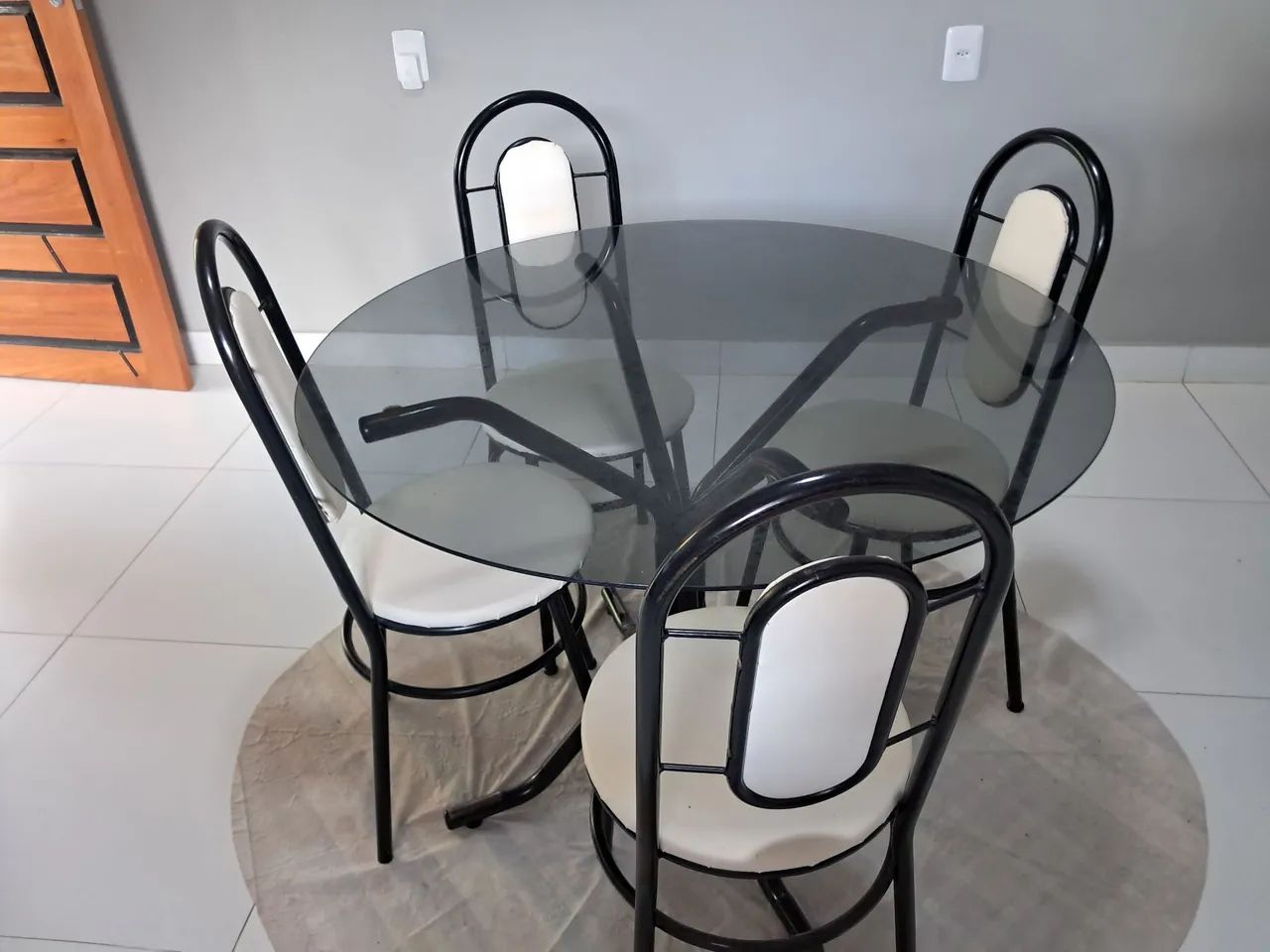 Vende-se uma mesa  - Foto 3