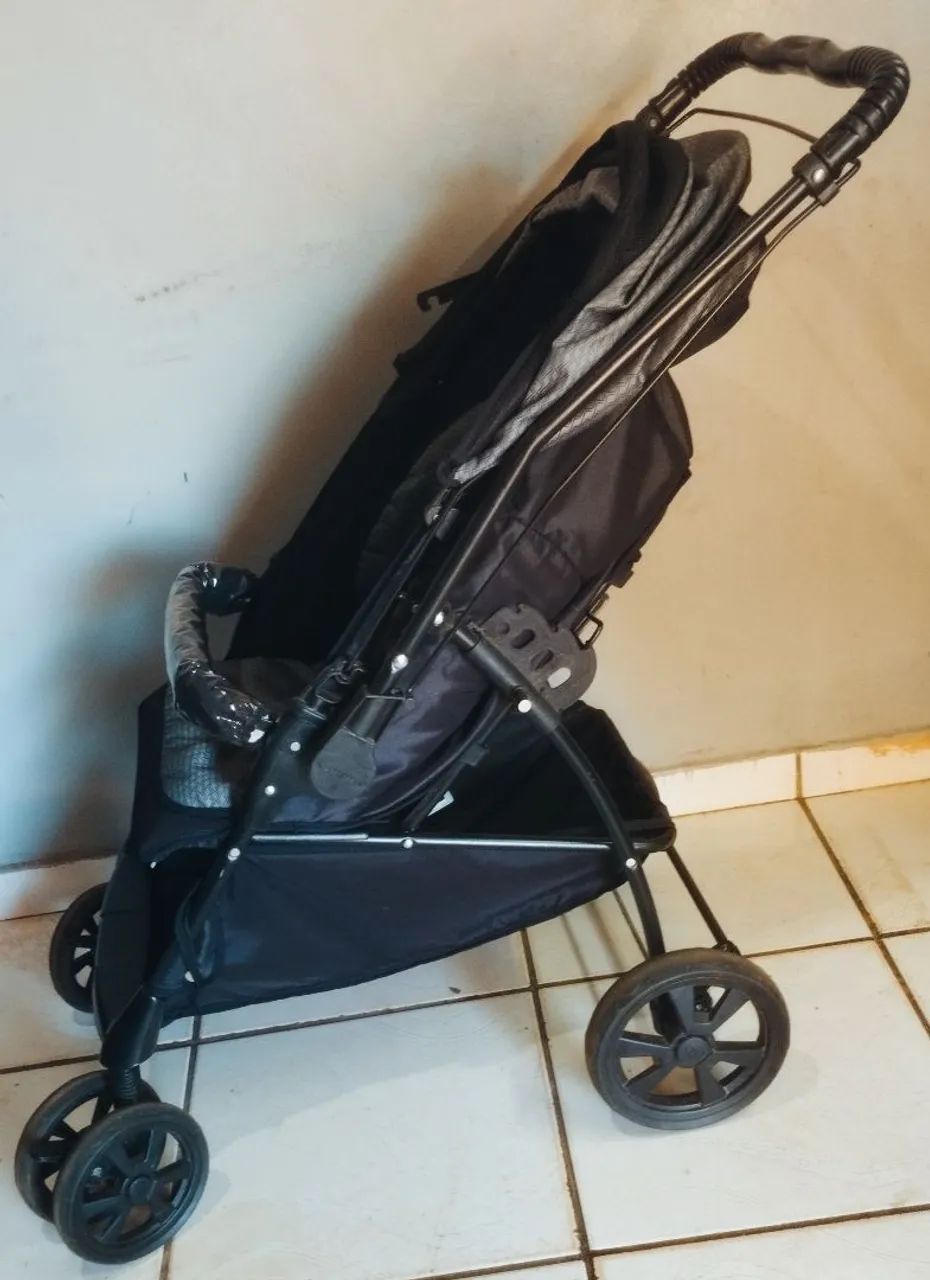 Carrinho de bebe Galzerano semi novo - Foto 5