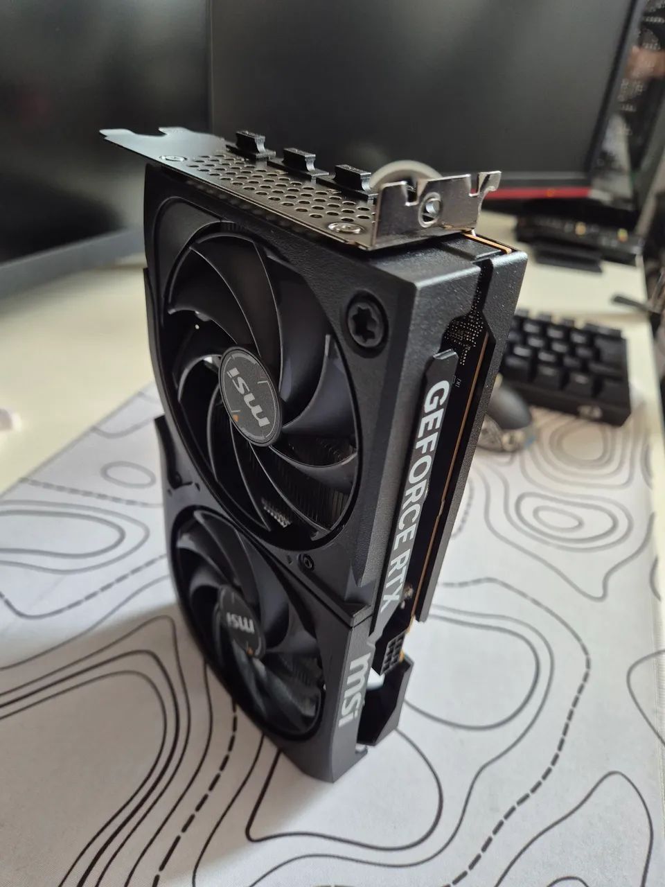 RTX 5060 - Foto 3