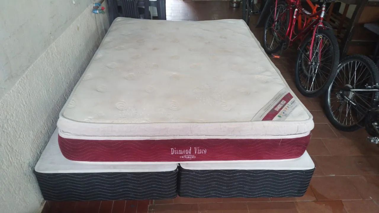 CAMA BOX CASAL BASE MAIS COLCHÃO CONSERVADO COLCHÃO BOM