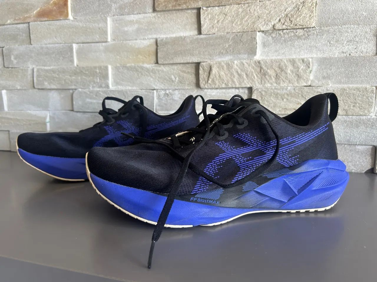 Asics Novablast 5 