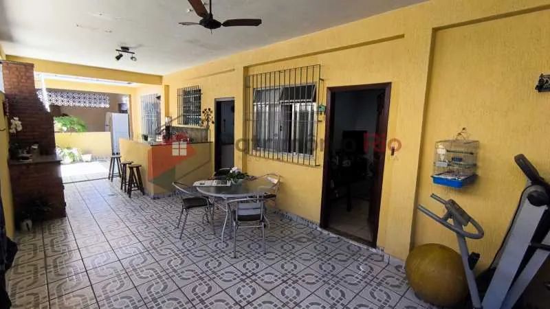 Casa de rua - Linear / Residencial / Irajá - Foto 2