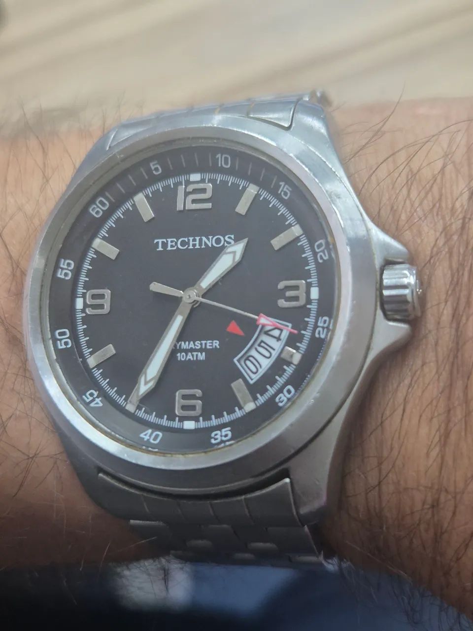 Relógio TECHNOS SKYMASTER  EM AÇO 100 METROS  -   MUITO NOVO - Foto 2