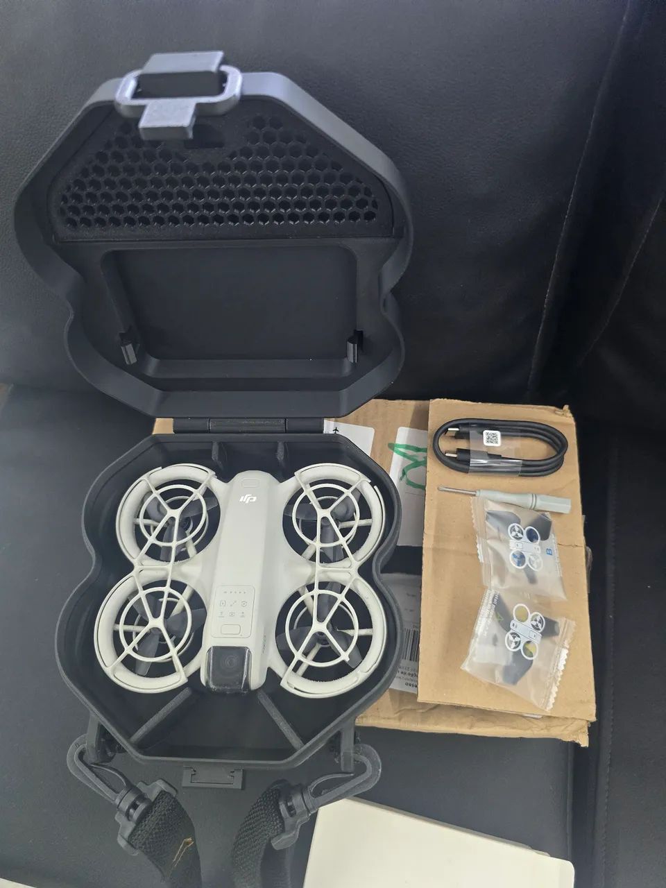 DJI NEO