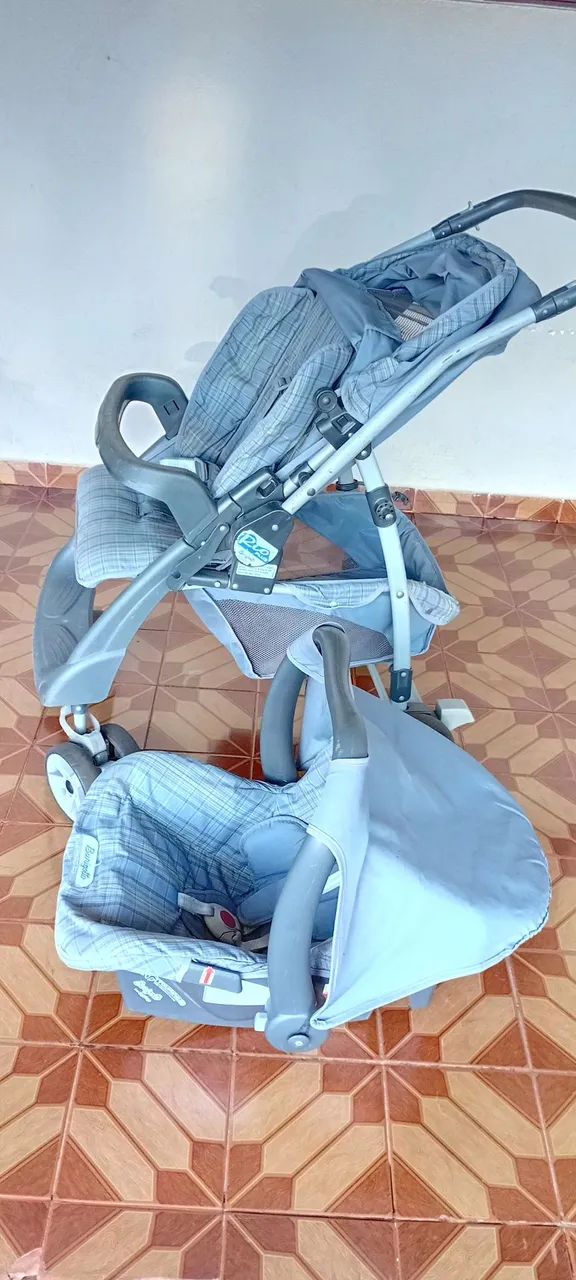 Carrinho de bebê com bebê conforto  - Foto 5