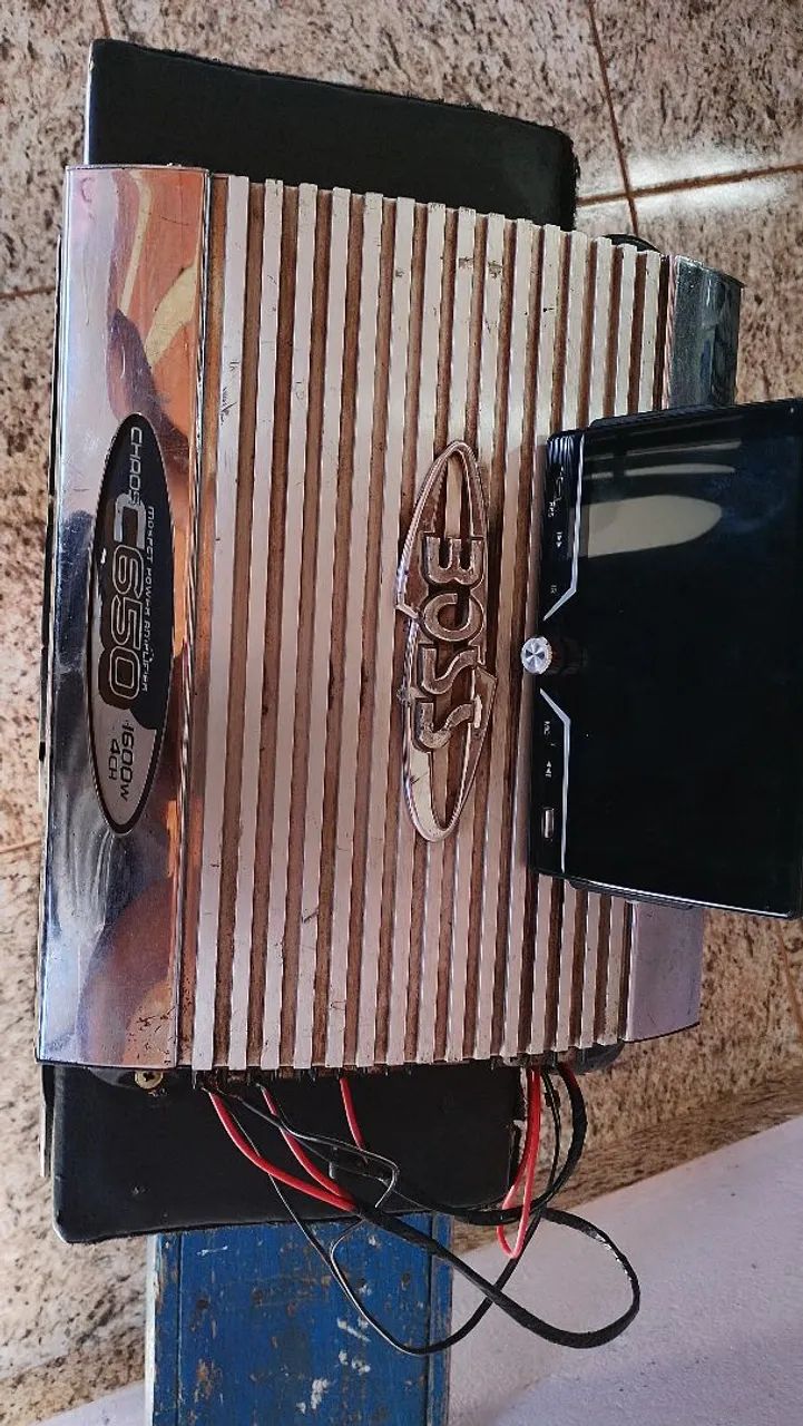 Vendo o kit multimídia mais caixa de som de trio com módulo 1600w com 4 canais - Foto 4