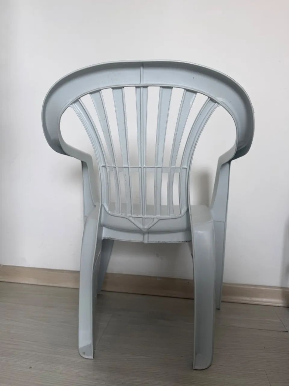 Cadeira de plástico - Foto 3