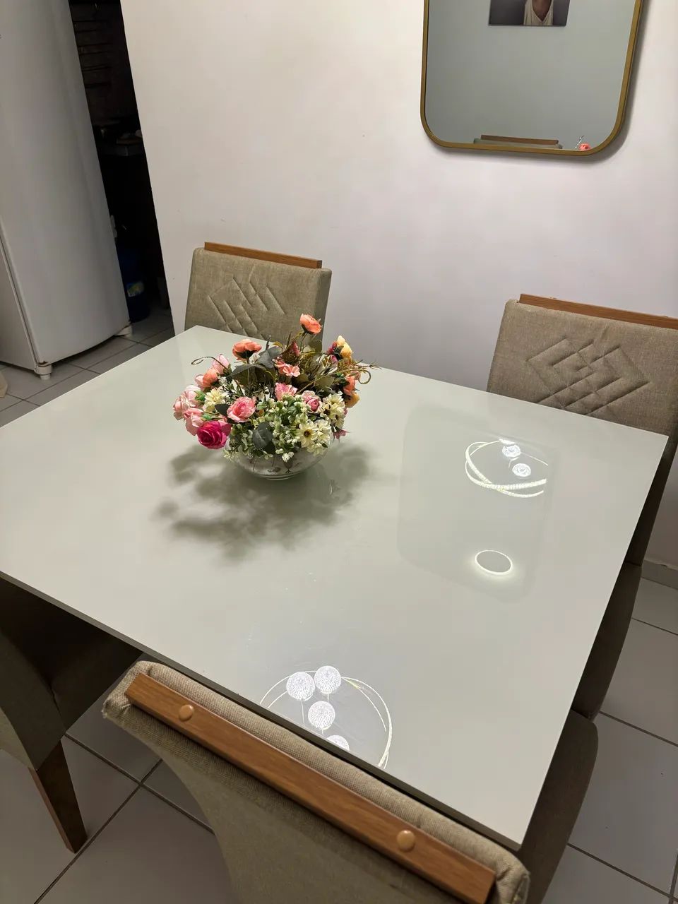 MESA C/ 4 CADEIRAS TAMPO DE VIDRO - Foto 2