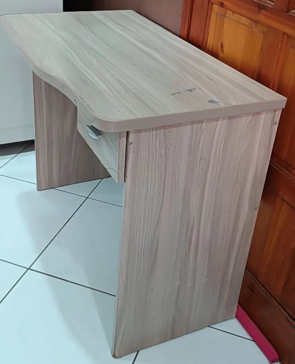 ? Mesa de Escritório com Gaveta  - Foto 2